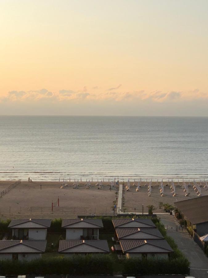 Marina Surf Hotell Năvodari Eksteriør bilde